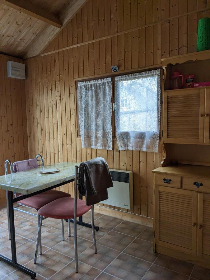 Au Petit Chalet D'Illiers Combray - Salle D'Eau Uniquement Luaran gambar