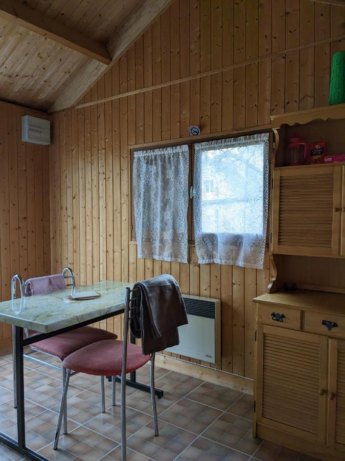 Au Petit Chalet D'Illiers Combray - Salle D'Eau Uniquement Luaran gambar